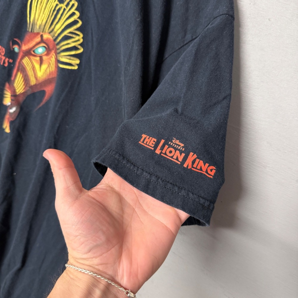 Disney The Lion King Broadway Musical T-Shirt Black Scar Surrounded By Idiots XL - Picture 3 of 8